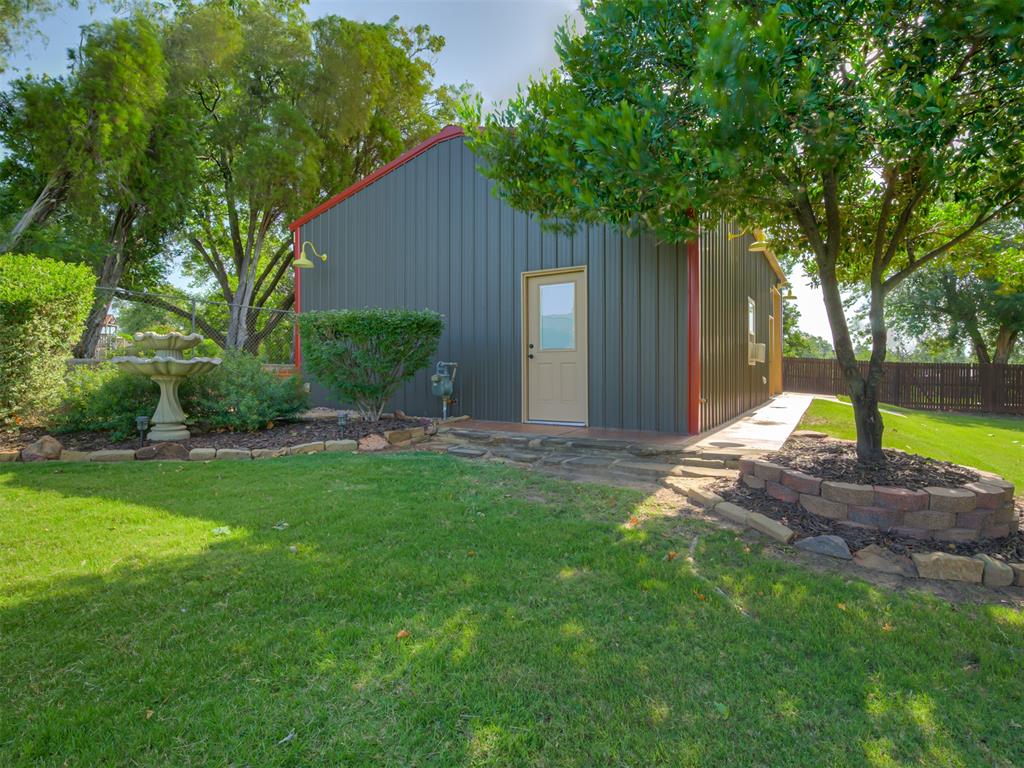 1625 N Union Avenue Property Photo 36