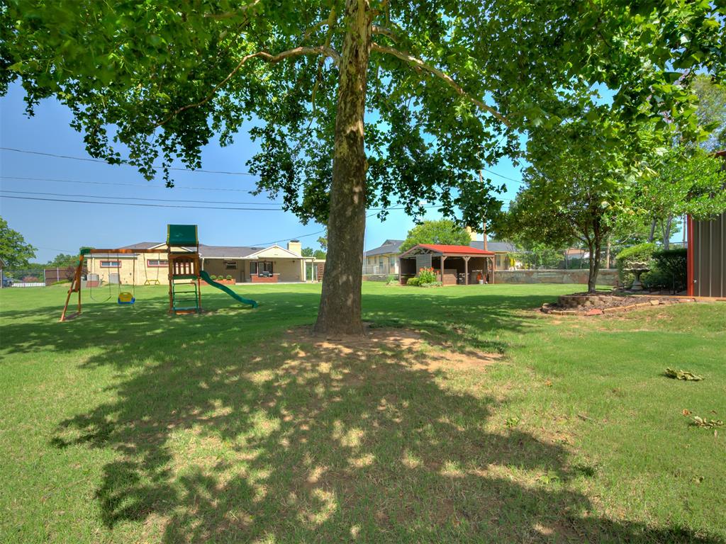 1625 N Union Avenue Property Photo 46
