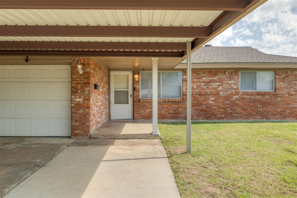 3025 Sw 71st Street Property Photo 4