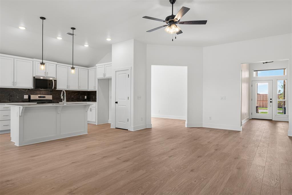 1313 Sw 157th Street Property Photo 8