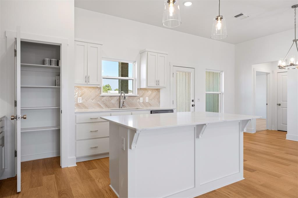 1329 Sw 157th Street Property Photo 8