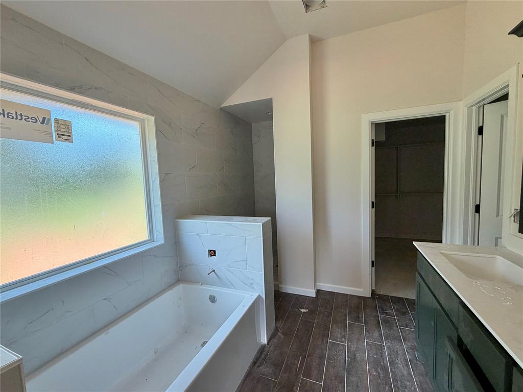 1810 Inglenook Drive Property Photo 3