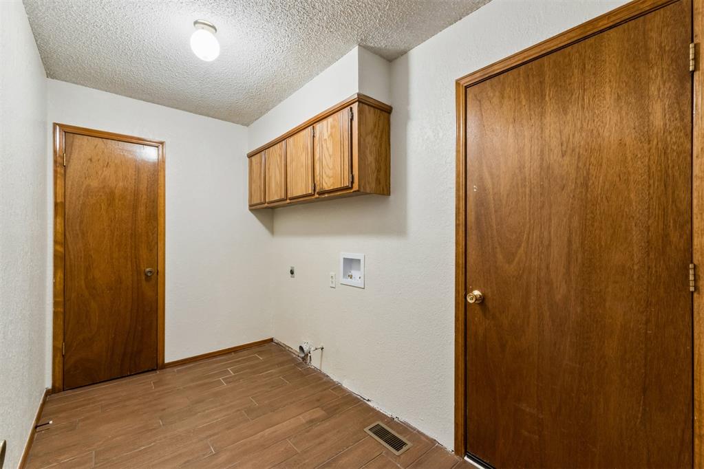 725 Westridge Court Property Photo 20