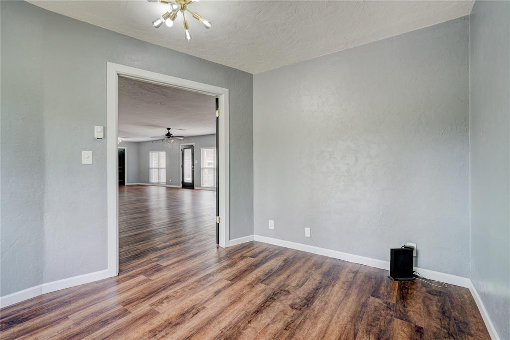 13800 E Maguire Road Property Photo 6
