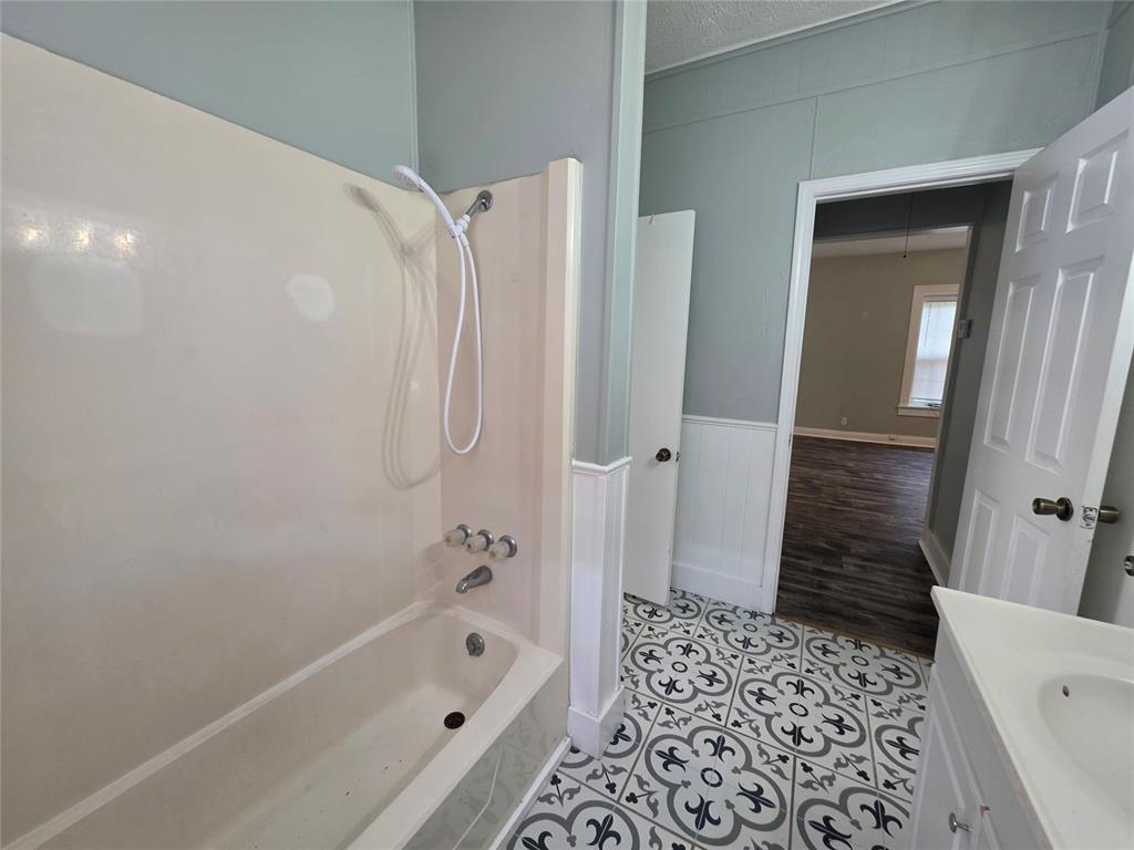 1313 N Beard Avenue Property Photo 29