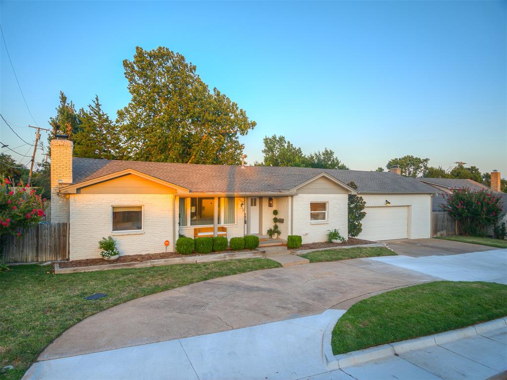 6204 N Ross Avenue Property Photo 2
