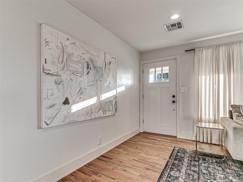 6204 N Ross Avenue Property Photo 7