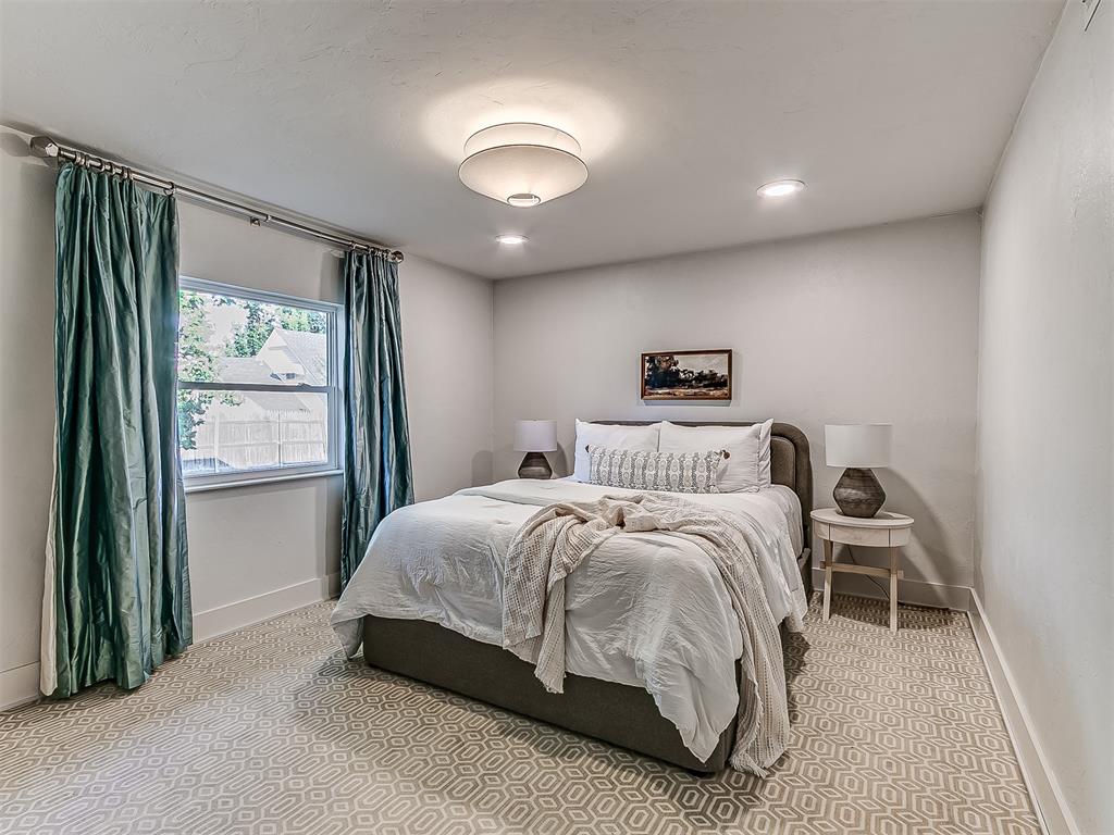 6204 N Ross Avenue Property Photo 35