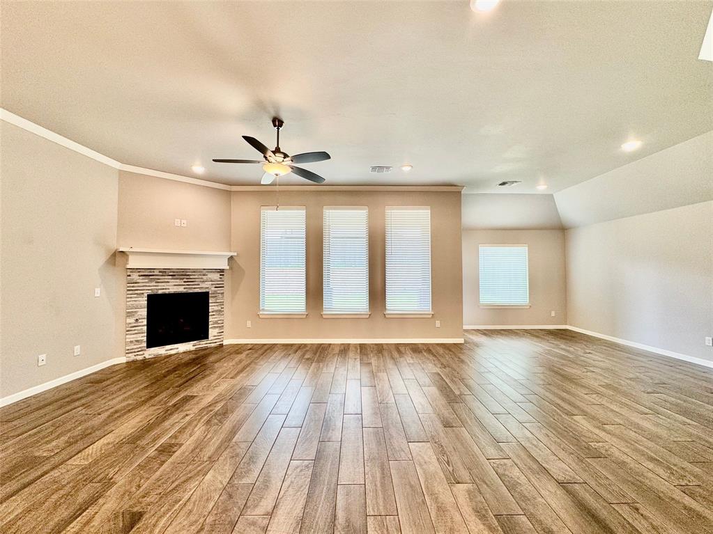 5349 Riverrun Court Property Photo 6
