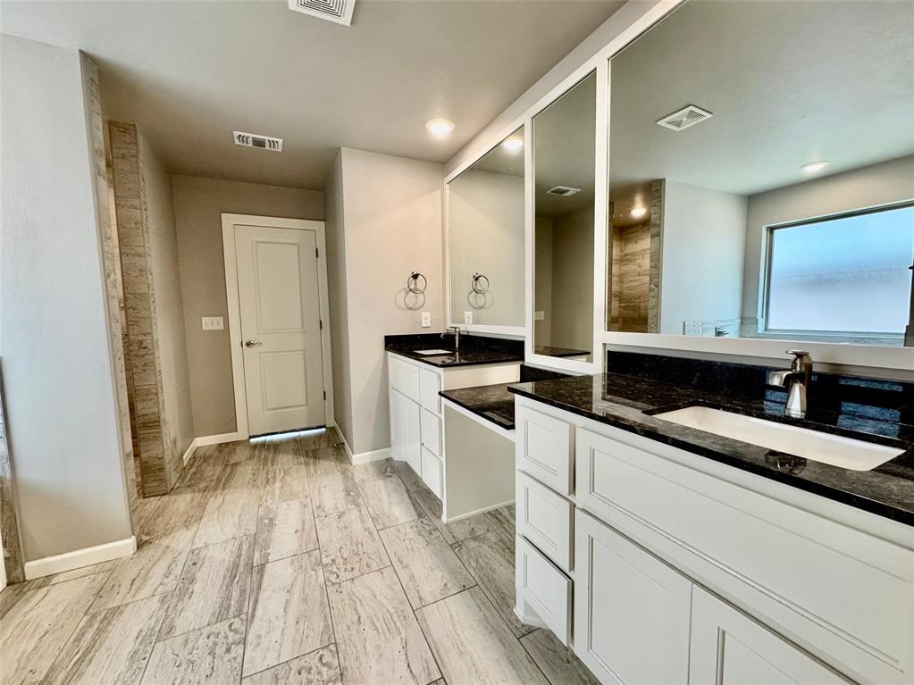 5349 Riverrun Court Property Photo 27