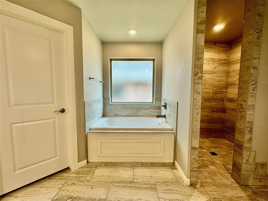 5349 Riverrun Court Property Photo 28