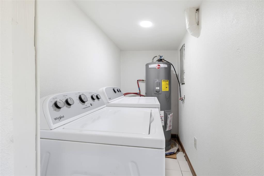 21306 E Tenth Street Property Photo 9