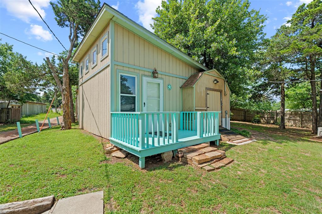 21306 E Tenth Street Property Photo 14