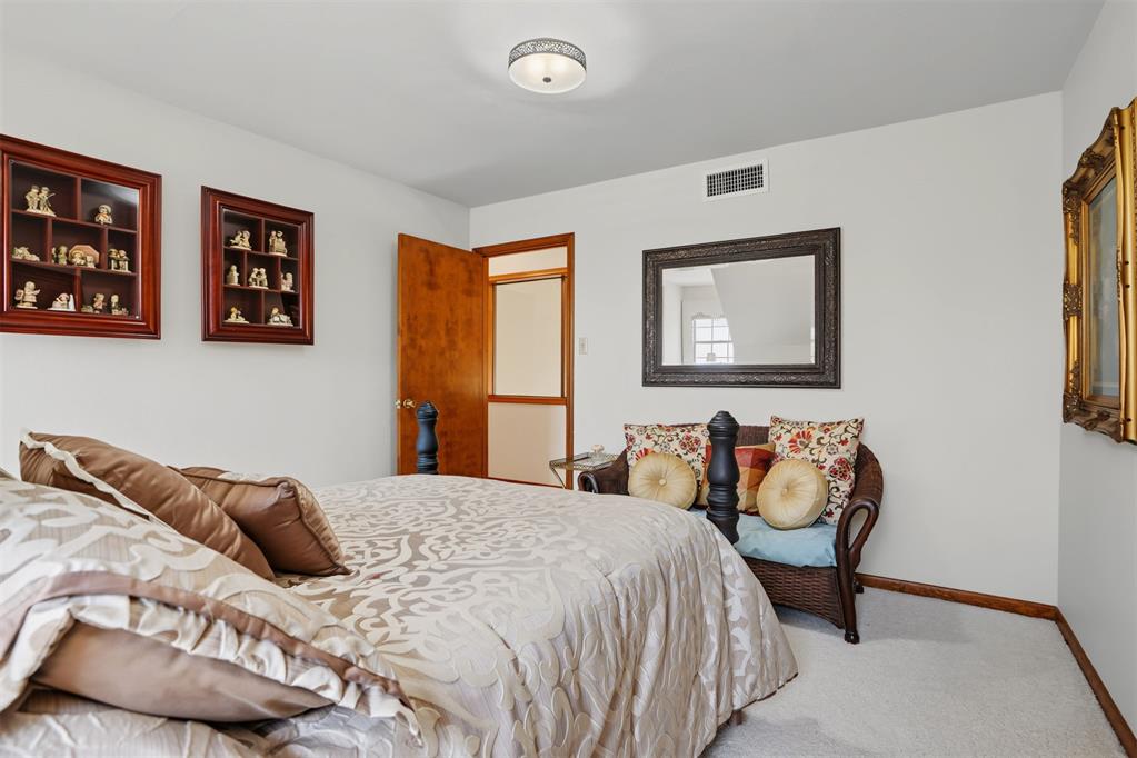 124 N Lee Street Property Photo 43