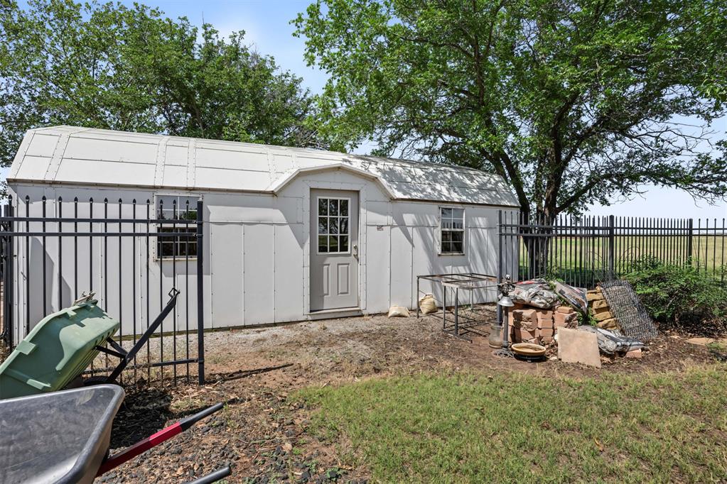 124 N Lee Street Property Photo 48