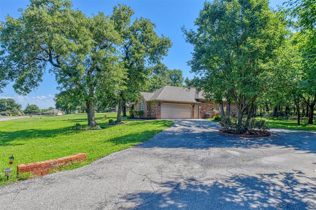 1408 Foxboro Lane Property Photo 4