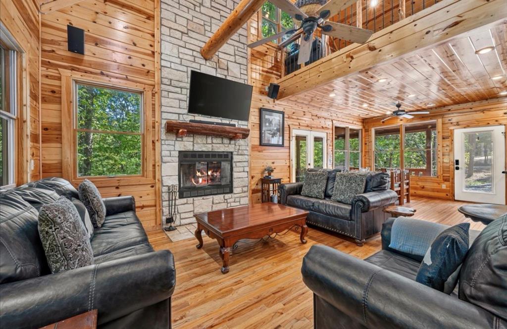 560 Southern Hills Circle Property Photo 4