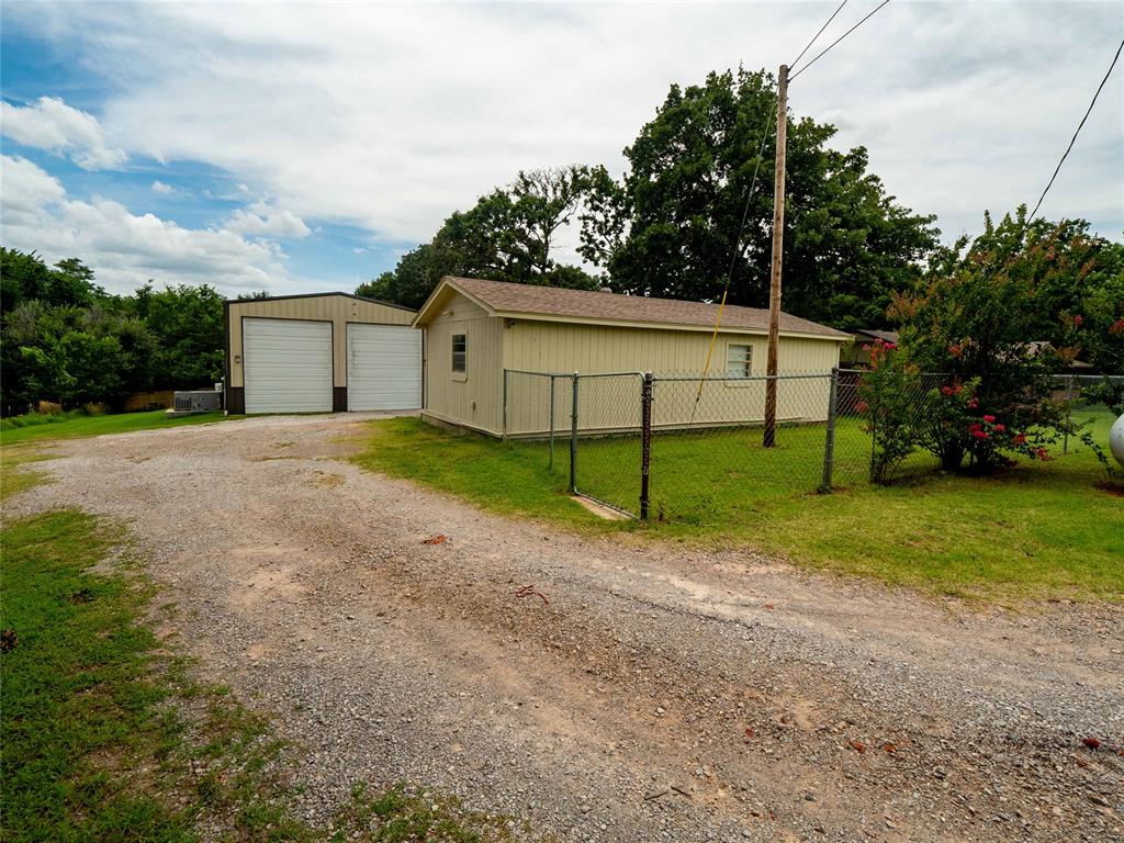 15008 Elm Creek Road Property Photo 7