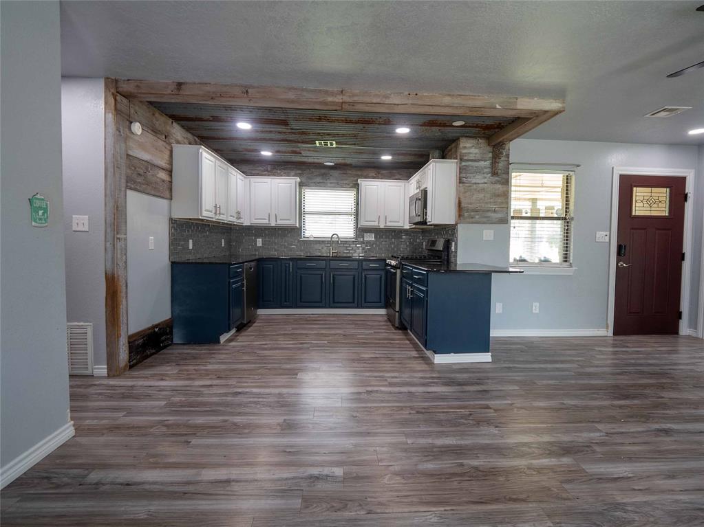 15008 Elm Creek Road Property Photo 19