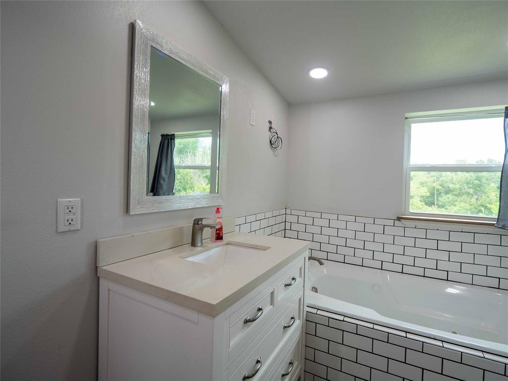 15008 Elm Creek Road Property Photo 39