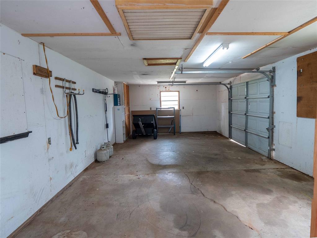 15008 Elm Creek Road Property Photo 43