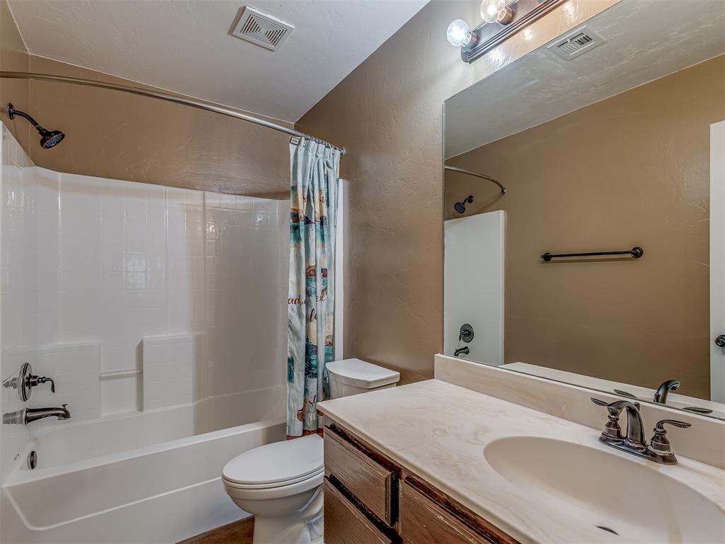 11233 Nw 99th Street Property Photo 34
