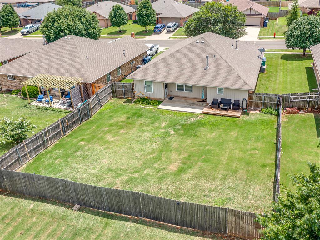 11233 Nw 99th Street Property Photo 43
