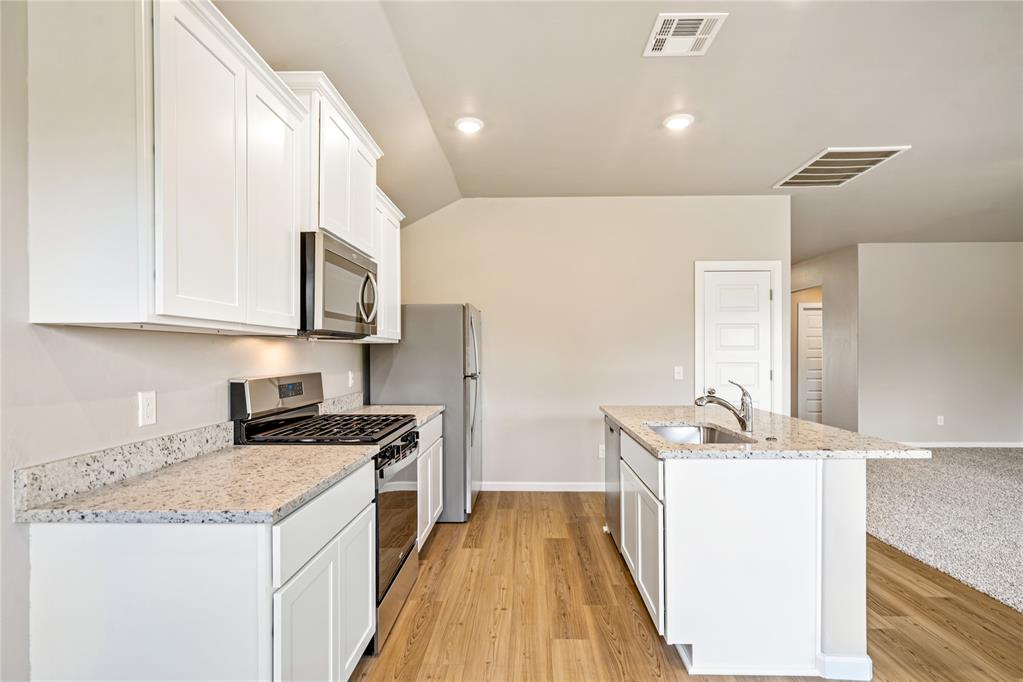 1904 Palmatum Road Property Photo 3