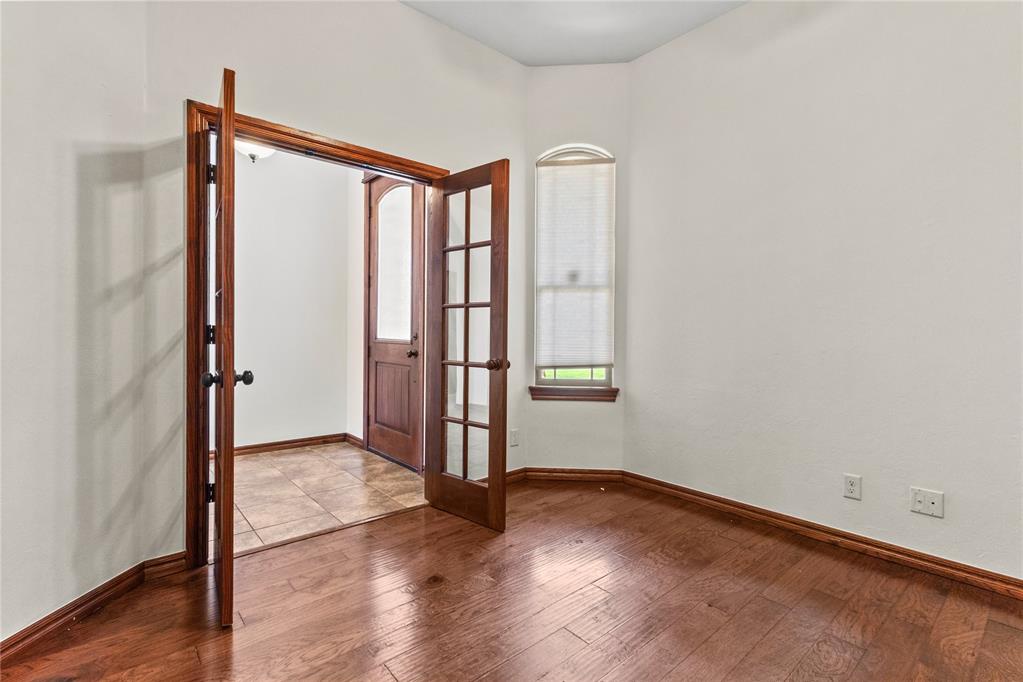 1304 Crimson Drive Property Photo 7