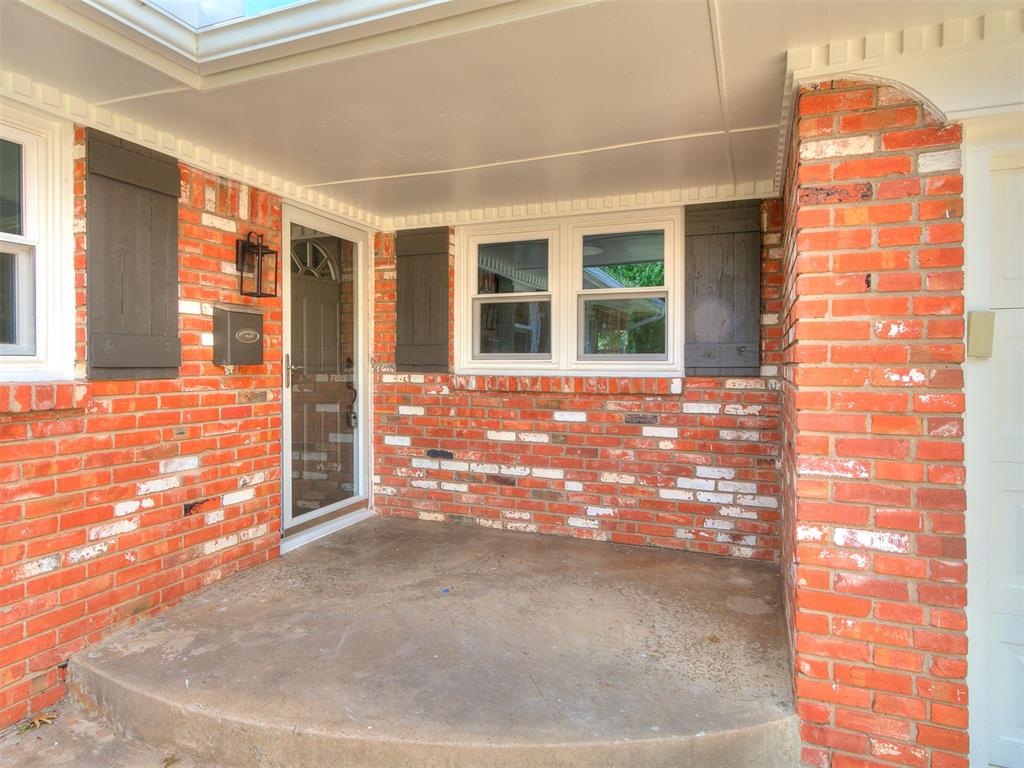 2712 Abbey Road Property Photo 3