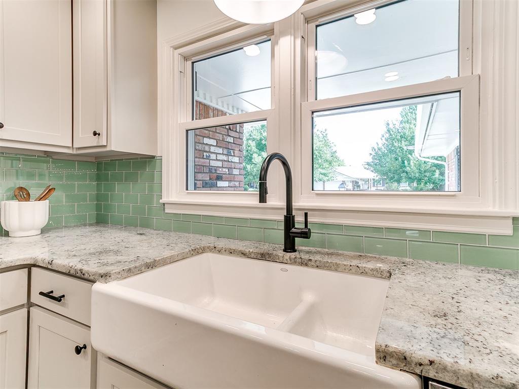 2712 Abbey Road Property Photo 10