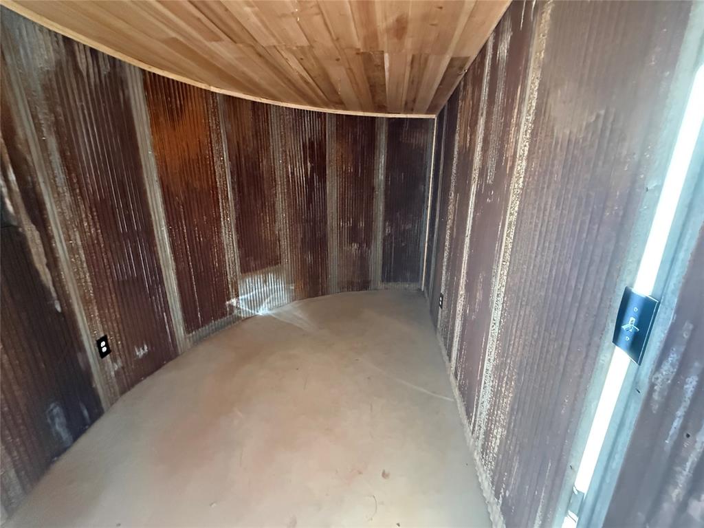 343250 E 1000 Road Property Photo 10