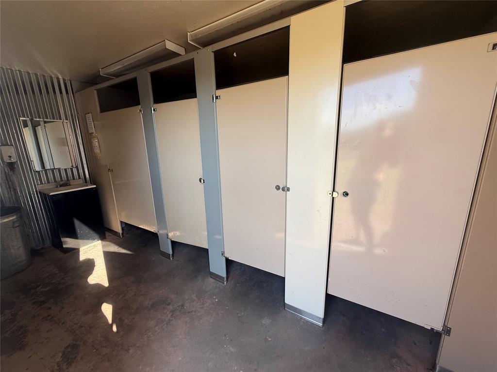 343250 E 1000 Road Property Photo 16