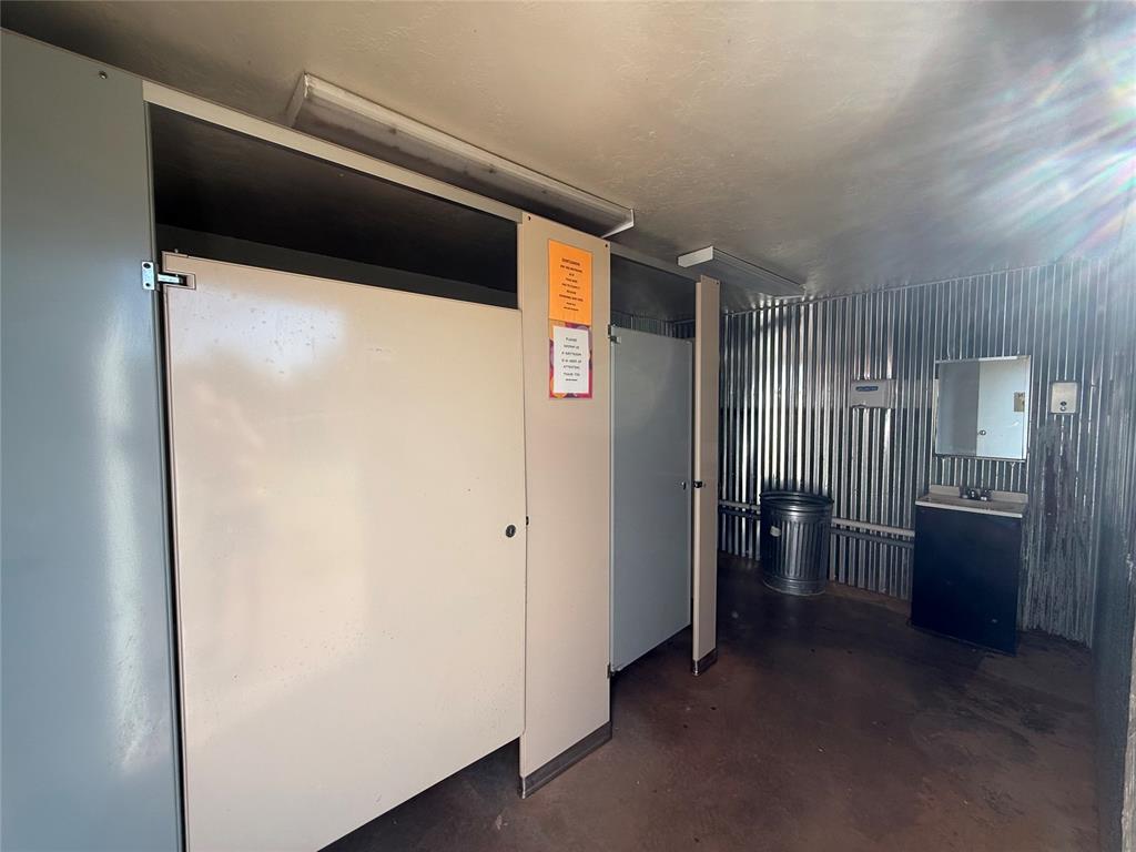 343250 E 1000 Road Property Photo 17
