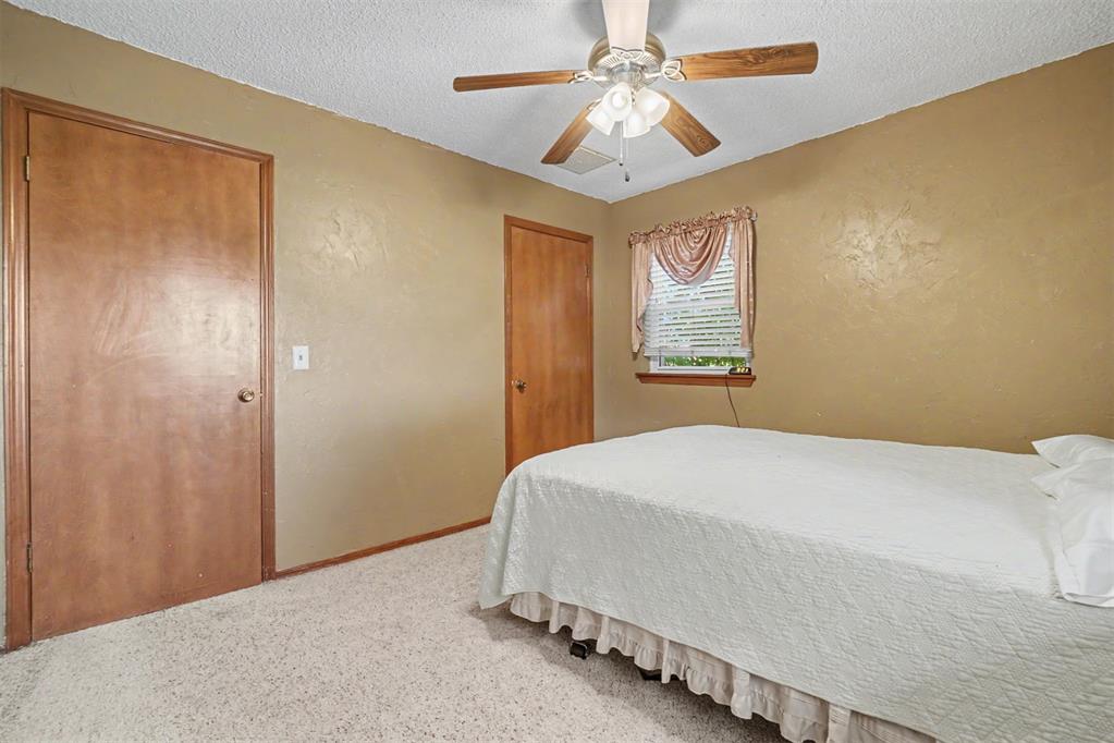 105 W Maple Street Property Photo 20