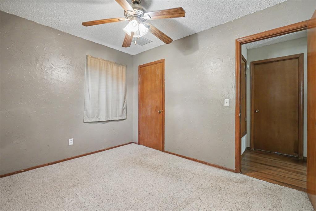 105 W Maple Street Property Photo 28