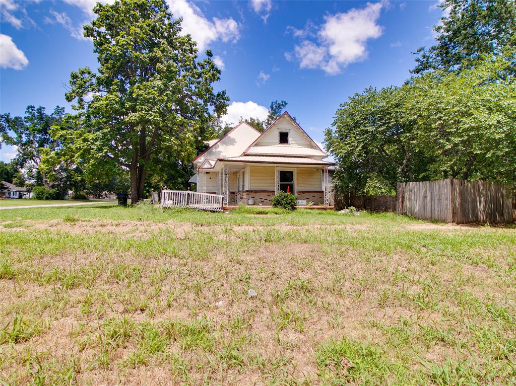 204 Cleason Avenue Property Photo 6