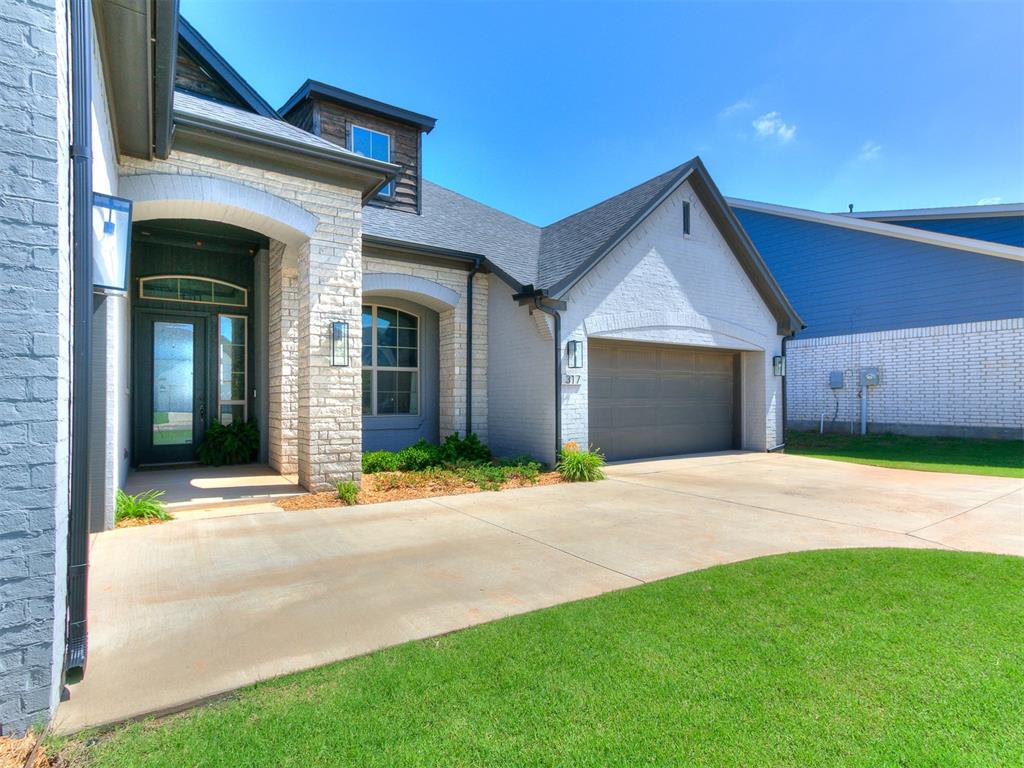 317 Maybury Drive Property Photo 4
