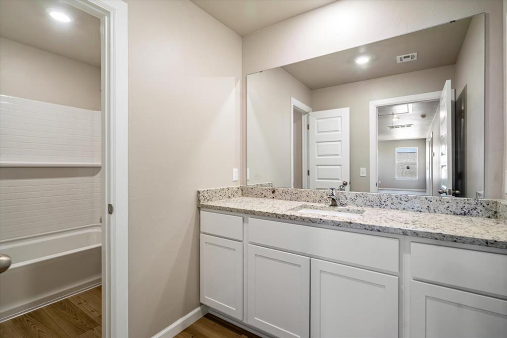 1900 Palmatum Road Property Photo 10