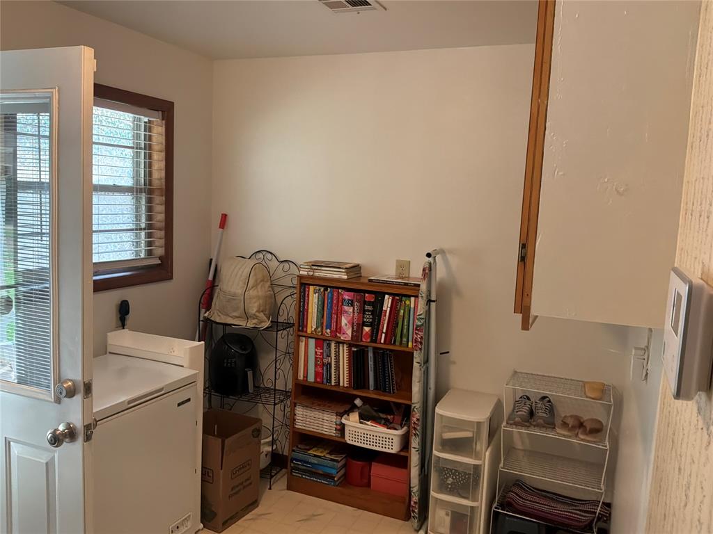 505 W Harrison Street Property Photo 7