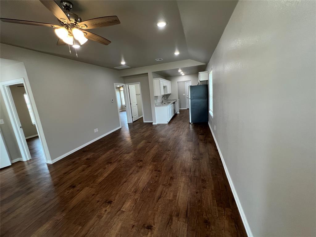 844 Elm Street Property Photo 3