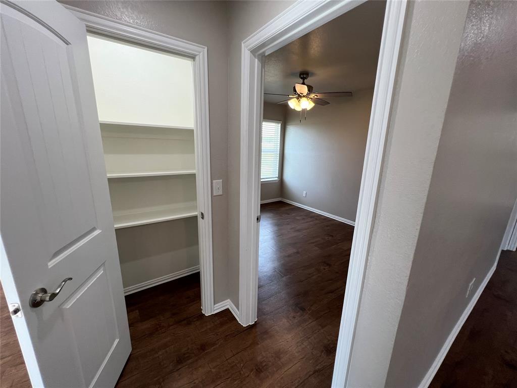 844 Elm Street Property Photo 5