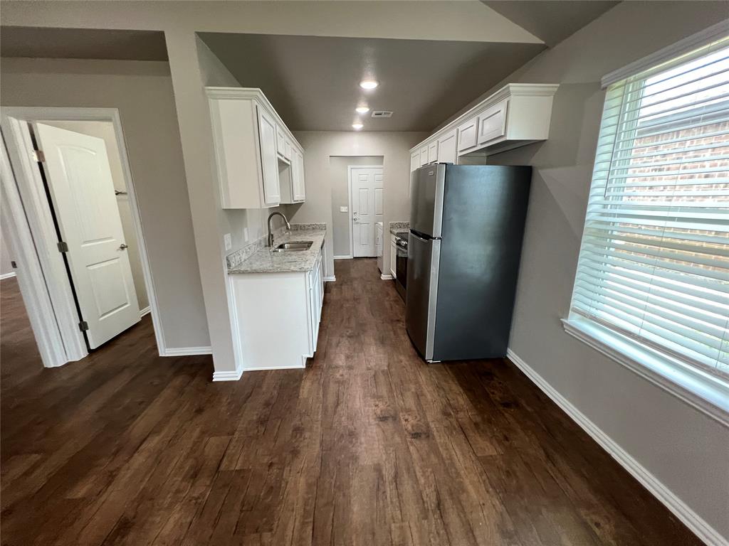 844 Elm Street Property Photo 11