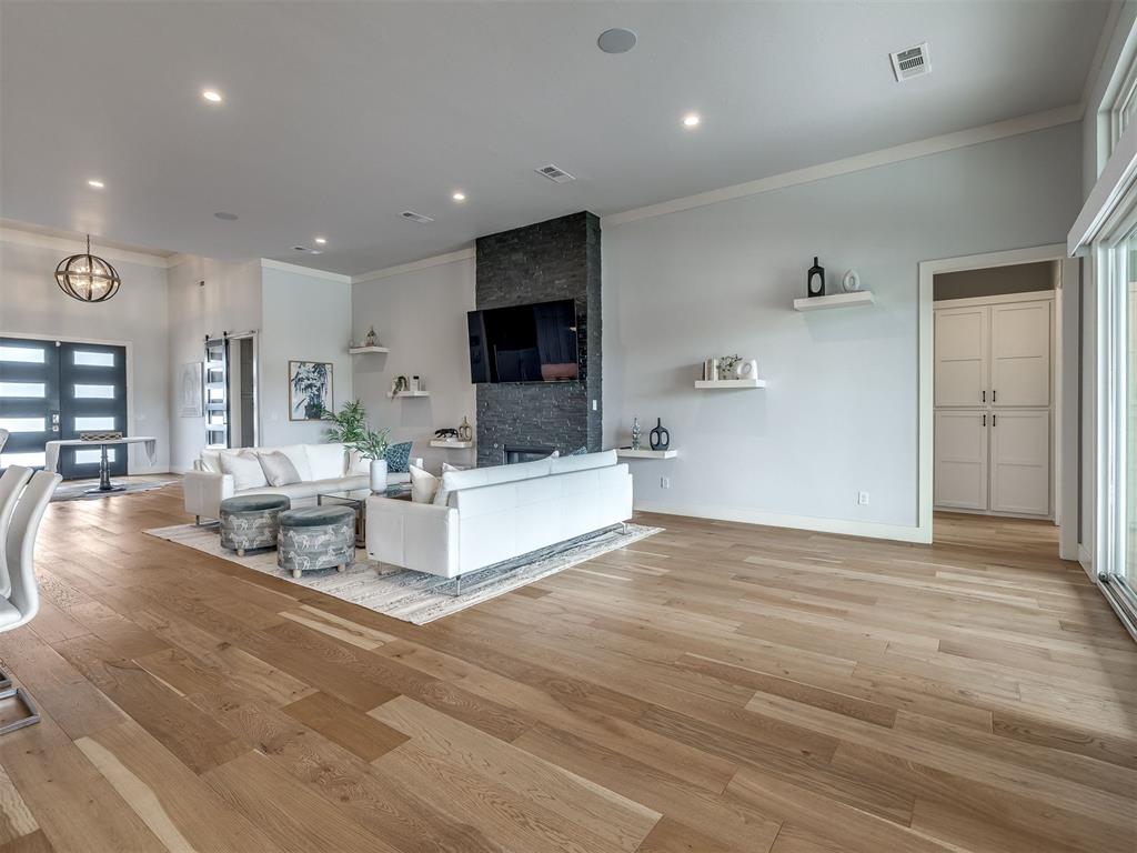 15113 Salem Creek Place Property Photo 6