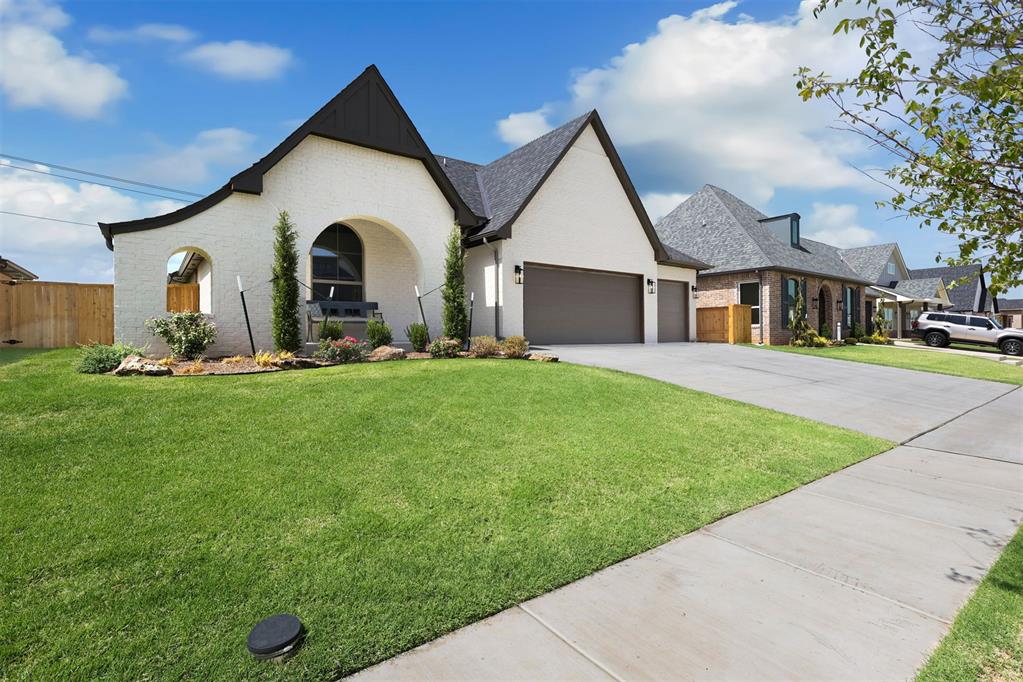 12801 Cobblestone Curve Road Property Photo 2