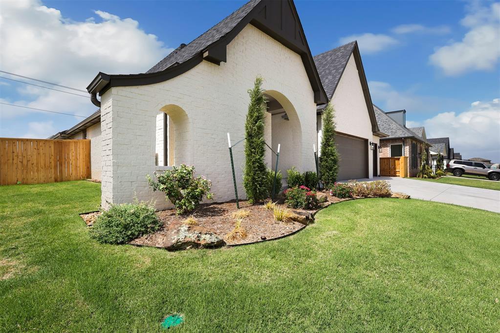 12801 Cobblestone Curve Road Property Photo 3