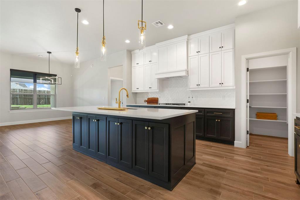 12801 Cobblestone Curve Road Property Photo 6