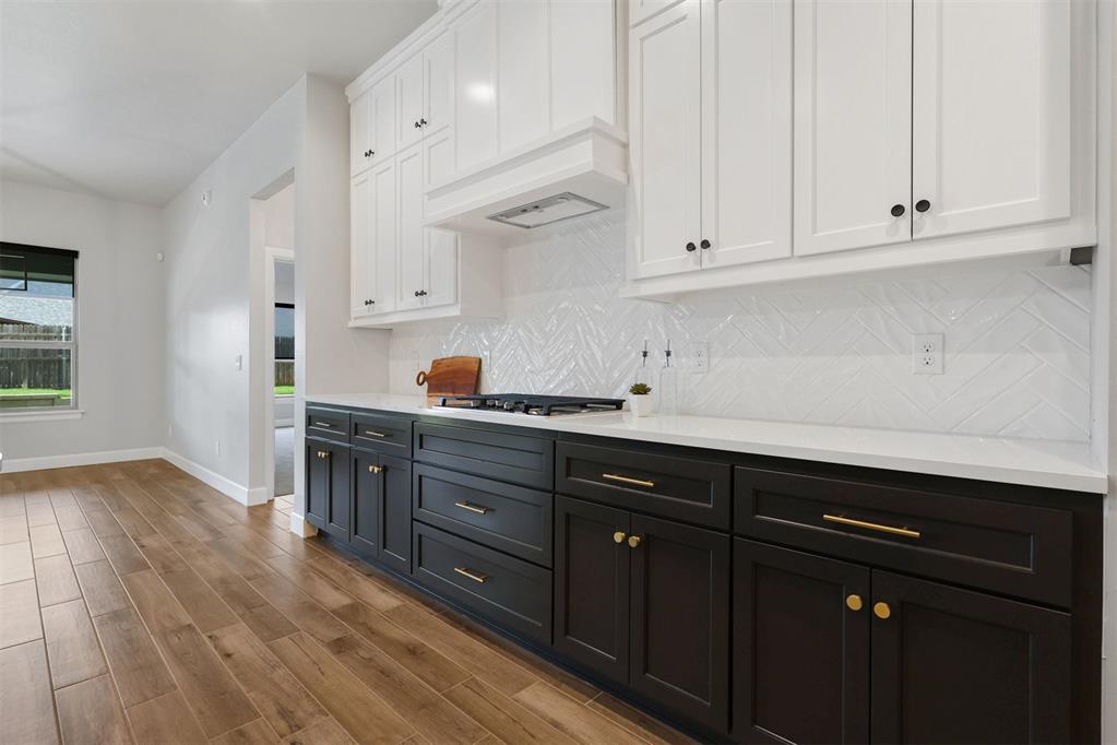12801 Cobblestone Curve Road Property Photo 10