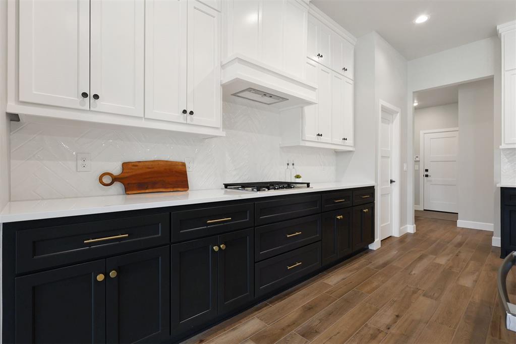 12801 Cobblestone Curve Road Property Photo 12