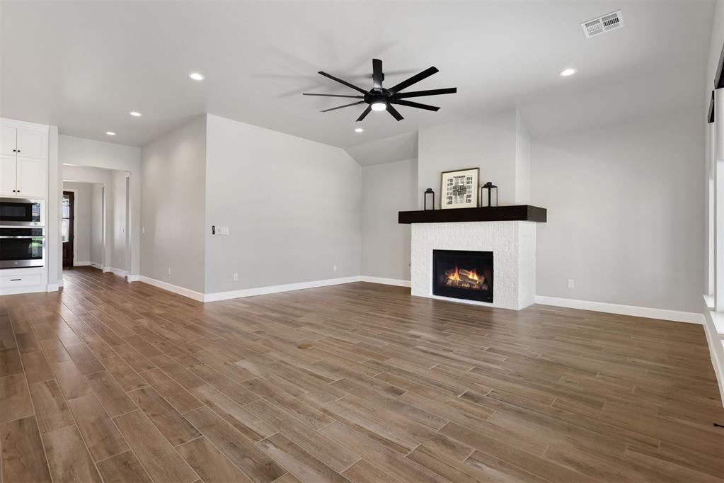 12801 Cobblestone Curve Road Property Photo 18